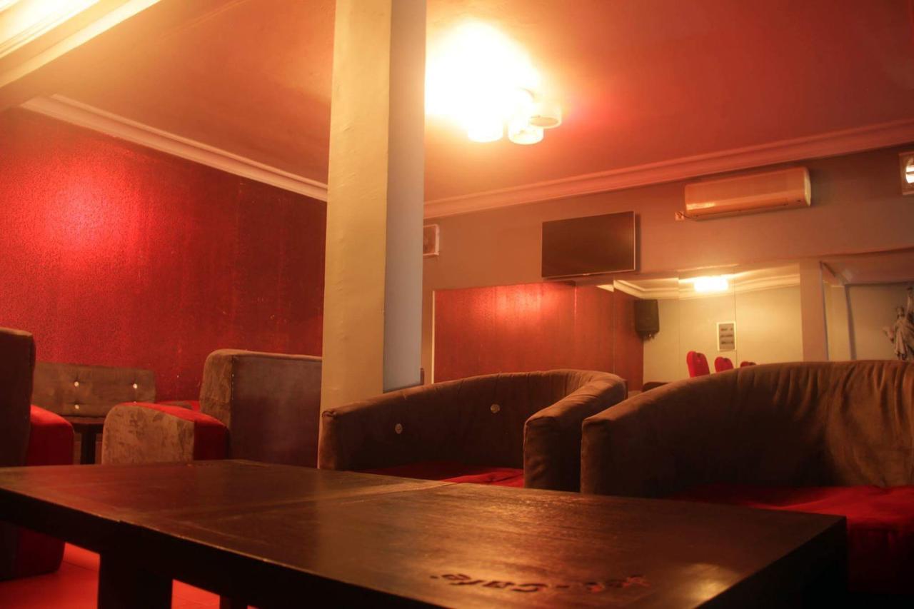 Jet Cafe Hotel